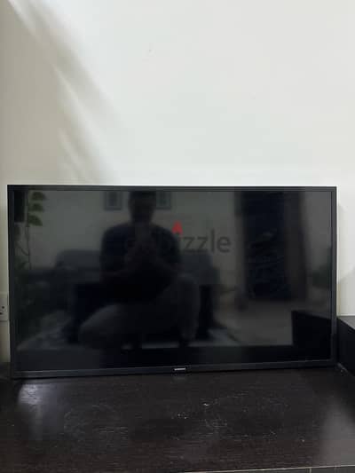 40” LED Samsung TV - Display Damaged