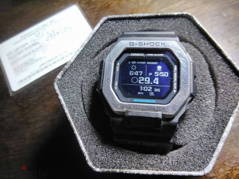 G-Shock GBX-100 smart watch 200 metre 4