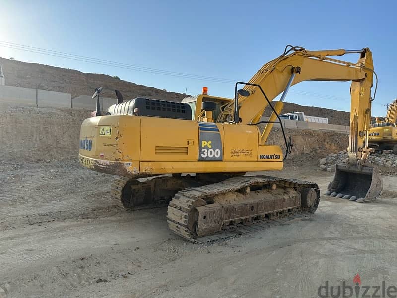 pc 300-8  kumatsu excavator 7