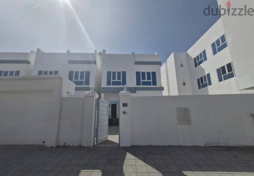 5 + 1 BR Brand New Townhouse In Azaiba Close to the Beach 0