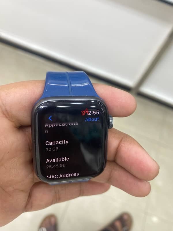 Apple Watch SE (32gb) clean 2