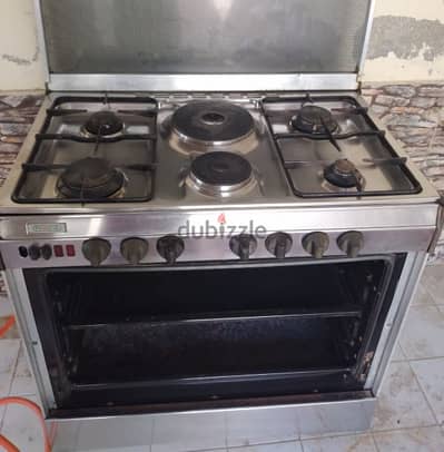 Gas oven burner in Ruwi Mumtaz