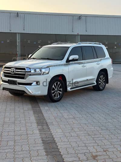 لاندكروزر VXE  2017 خليجي للبيع فقط   LAND CRUISER  5.7