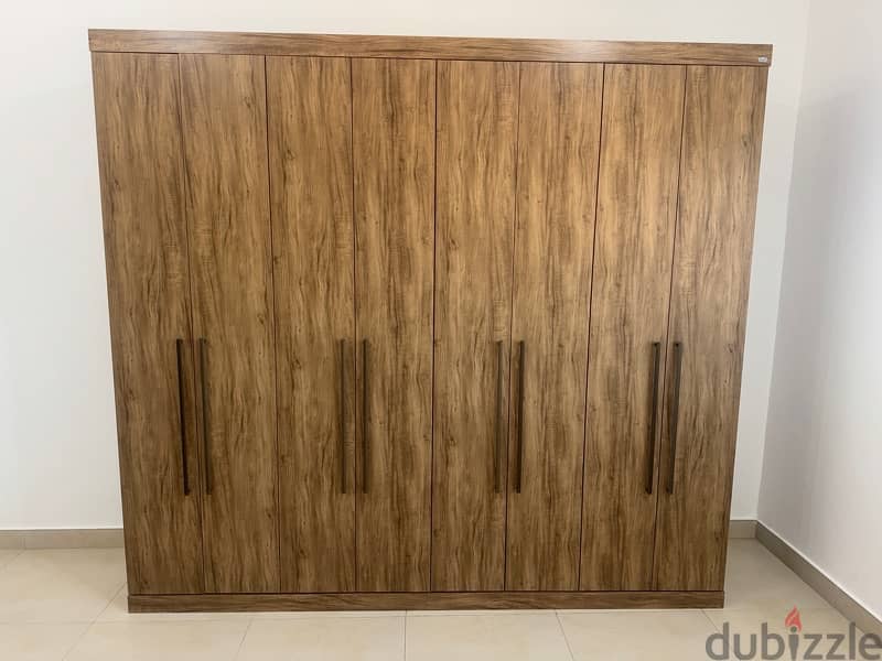 8 door cupboard in good condition for sale 0