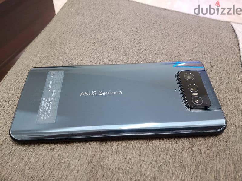 Asus Zenfone 8 flip 10