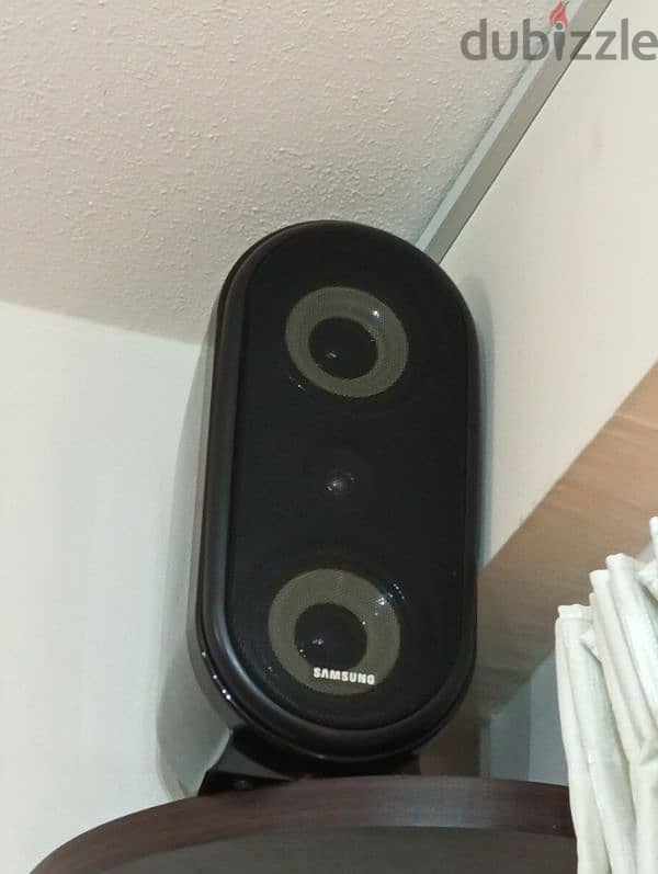 Samsung surround speakers for Sale 1