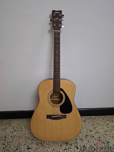 Yamaha F310 Acoustic Guitar