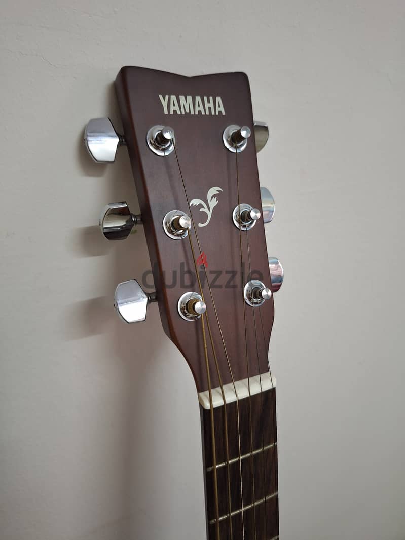 Yamaha F310 Acoustic Guitar 1