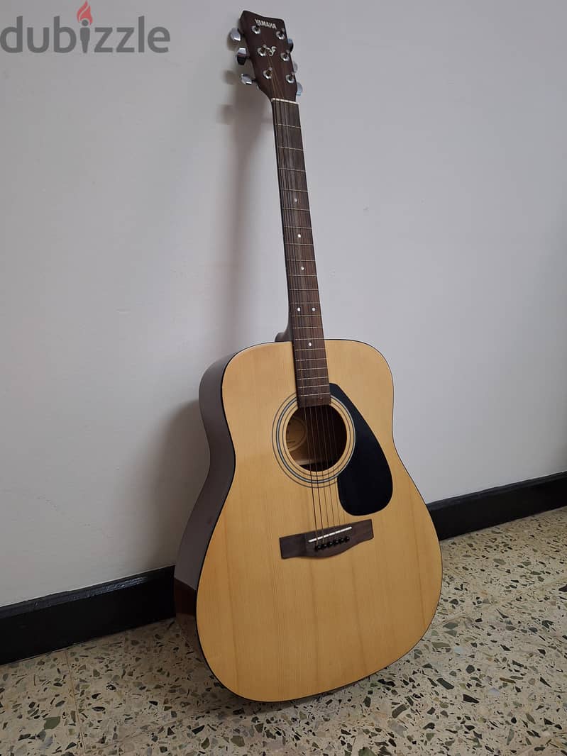 Yamaha F310 Acoustic Guitar 2