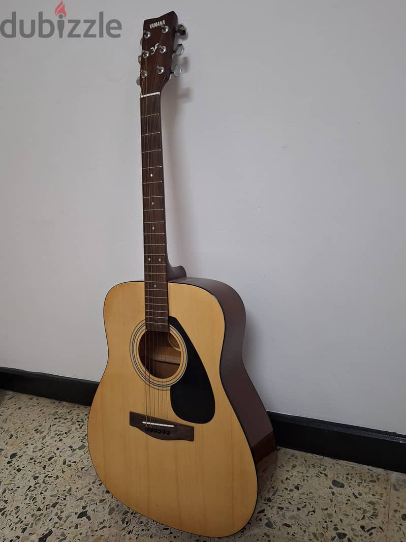 Yamaha F310 Acoustic Guitar 4