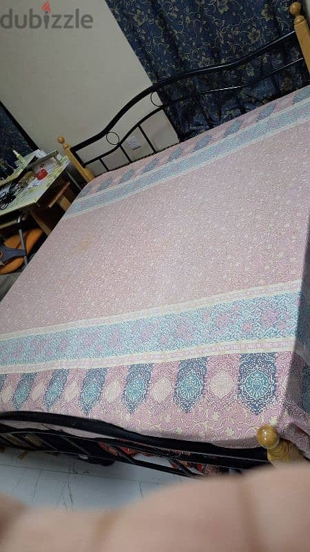 bed set with matress and table free 4