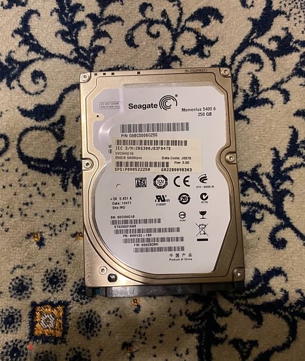 3 hard drives for sale, working good, 2.5 inch (READ DESCRIPTION) 1