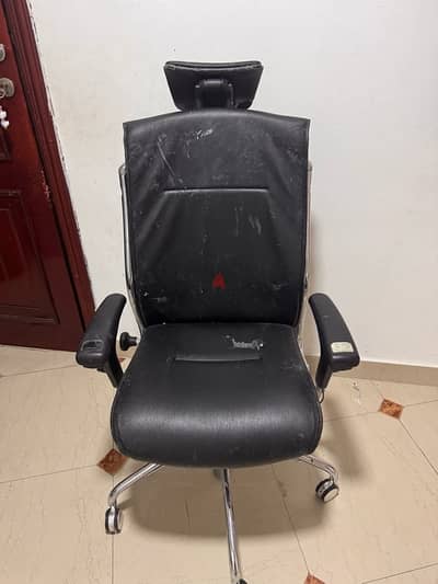 Offixe chair for free