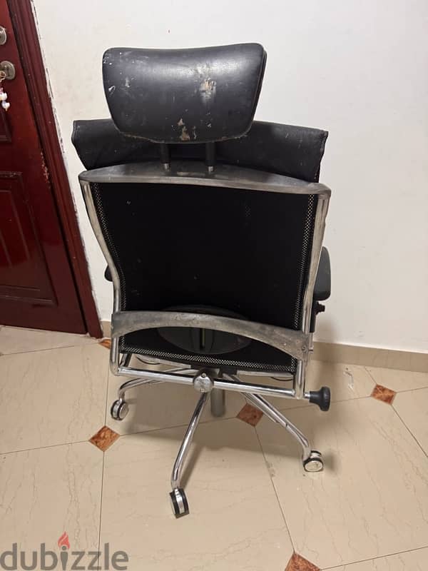 Offixe chair for free 1