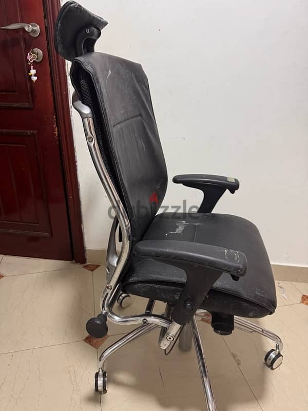 Offixe chair for free 2