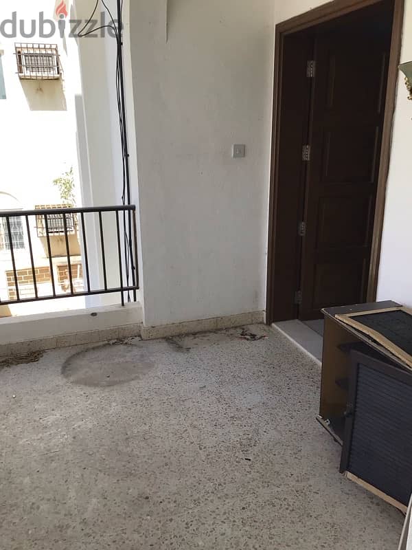 spacious 3 bhk flat for rent in Wattayah near Honda showroom 0