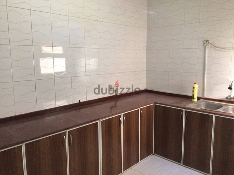 5 bhk flat near ruwi bus stand old Burger King 3