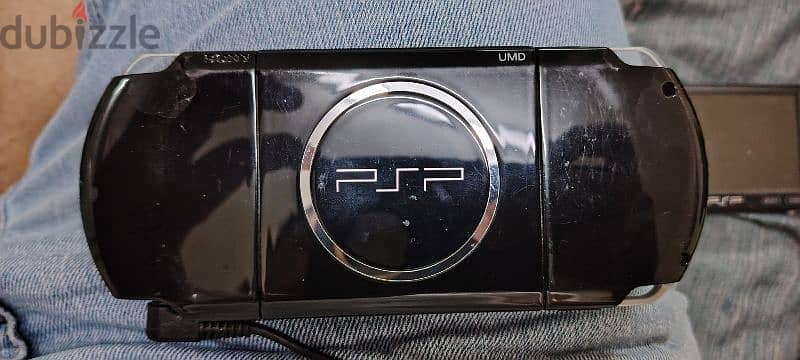 psp 2000 for sale cleen (jast want batrry) only 1