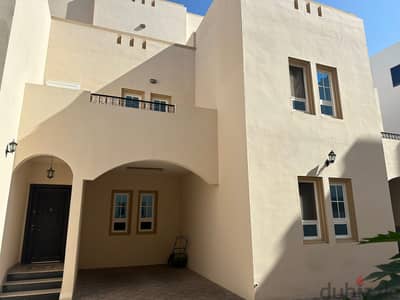 "SR-AH-692 Spacious Villa for Rent in Alhail South 