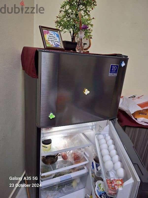 Hitachi Double door Fridge 1