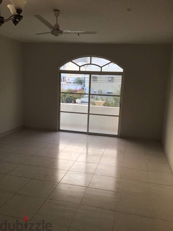 deluxe 2 bhk flat in mumtaz area near garden 3