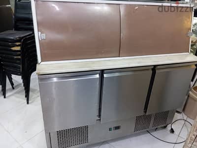 fridge of salad for retaurant like new good condition