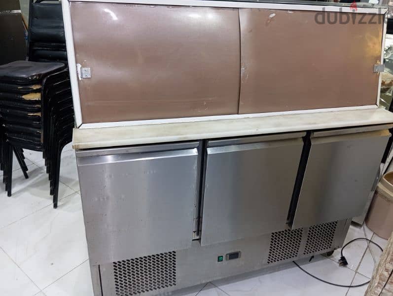 fridge of salad for retaurant like new good condition 0