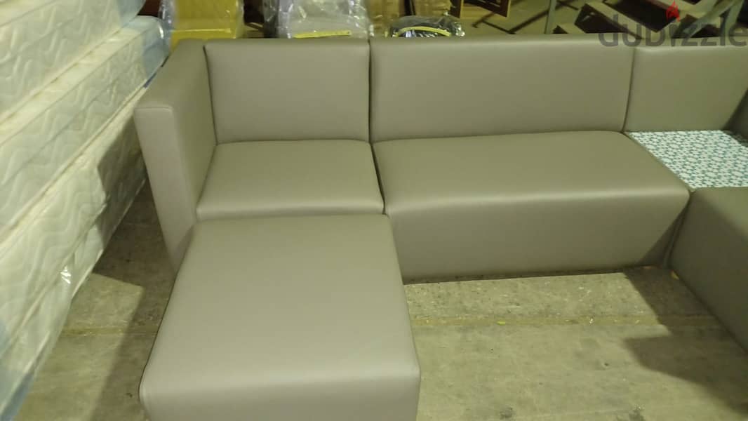 USED FURNITURE ITEMS IN GOOD CONDITION 3