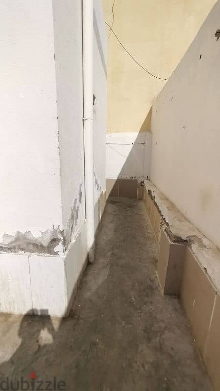 room for rent in matrah near fish market in front of beach 3