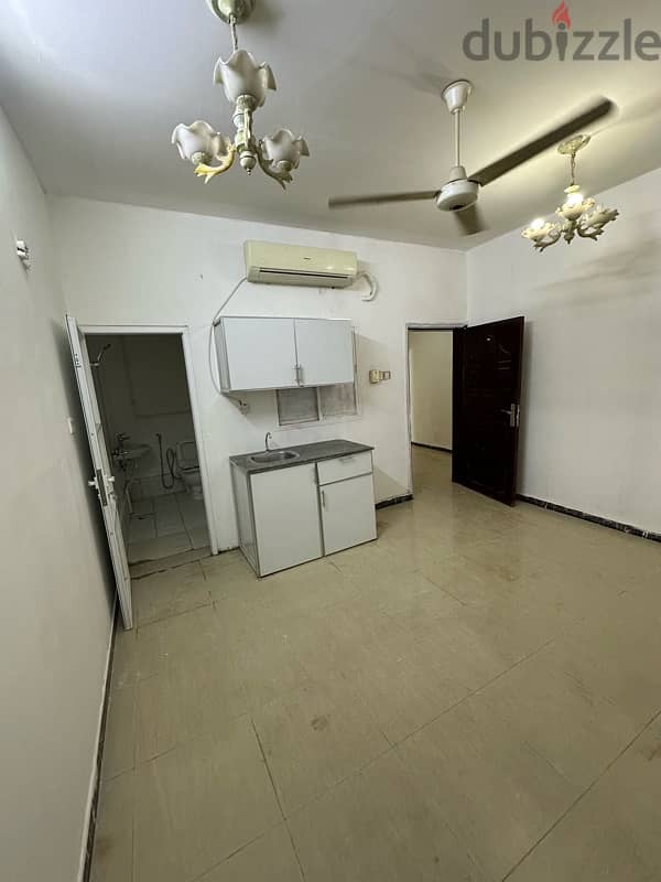 studios for rent in al khewer استديوهات للايجار بالخوير 11