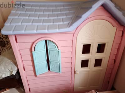 KIDS 4 FEET BY 4 FEET TALL PLAY HOUSE