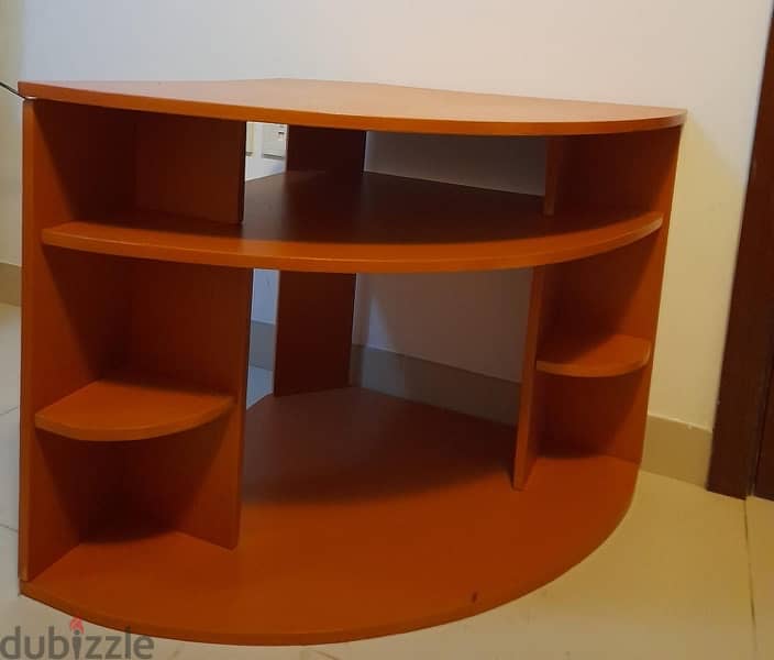 Corner TV Stand / Small TV Stand 1