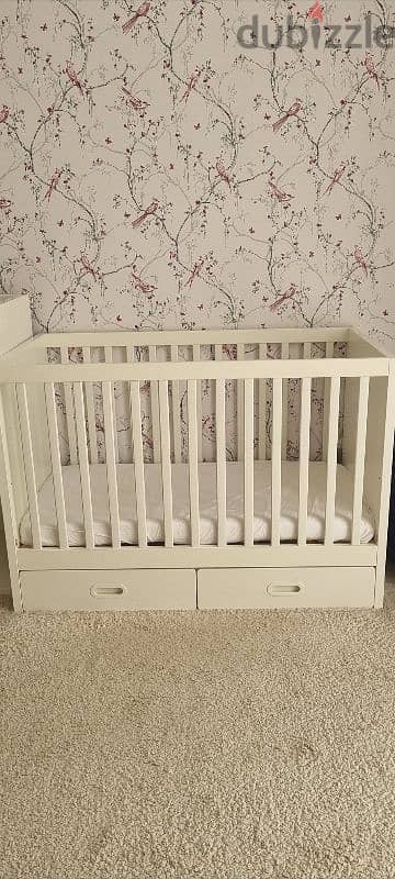 crib in very good condition