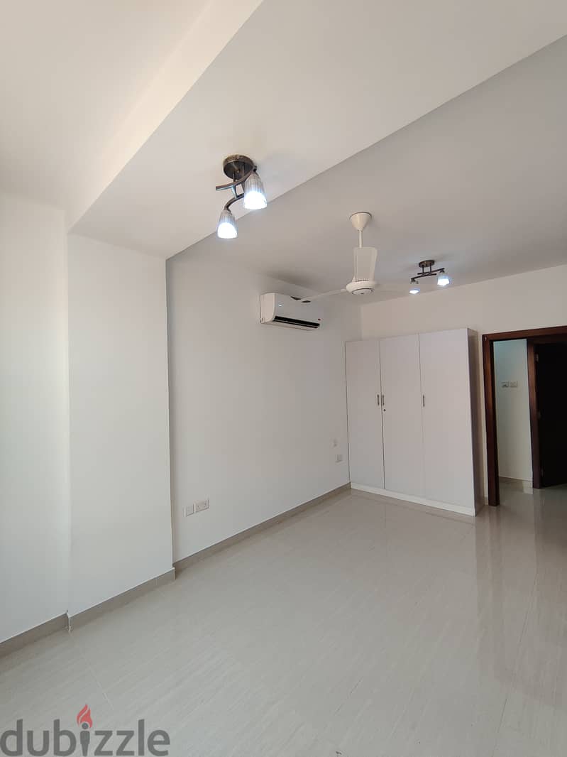 Amazing 1BHK: FREE Gym & Pool, Built-In Wardrobes & Equiped Kitchen 7