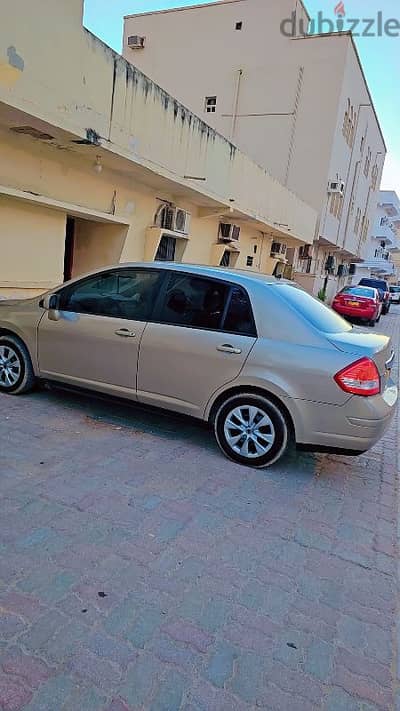 Nissan Tiida 2011