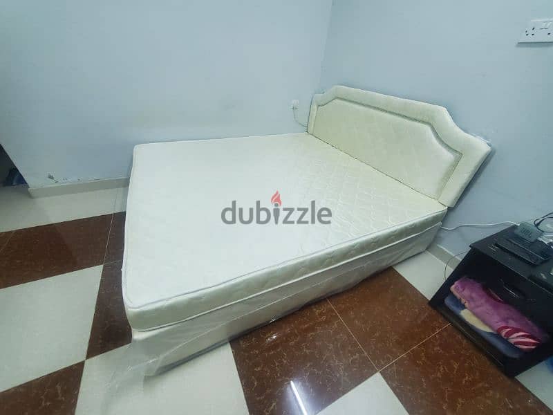 DOUBLE BED KING SIZE 0