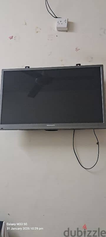 Skyworrh led TV 32 inch not smart tv