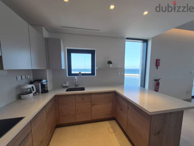 2 BR Luxurious Penthouse with Stunning Views - Juman Two, Al Mouj 2