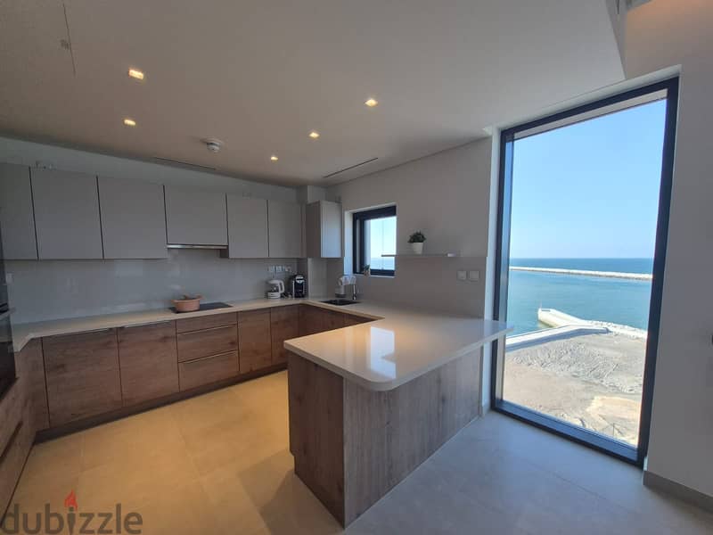 2 BR Luxurious Penthouse with Stunning Views - Juman Two, Al Mouj 3