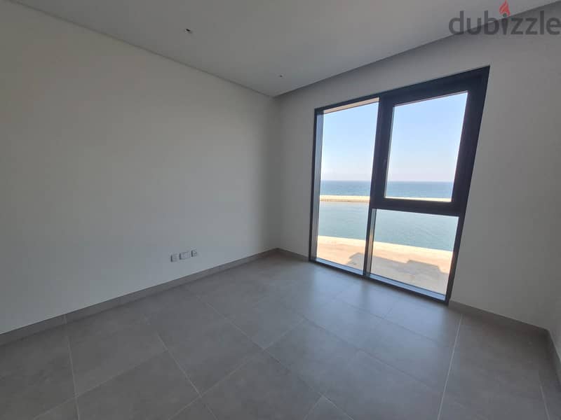 2 BR Luxurious Penthouse with Stunning Views - Juman Two, Al Mouj 6