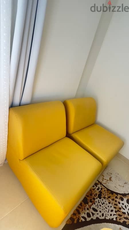 2 Yellow Chairs 3