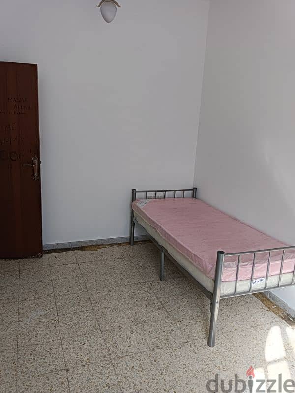 Room For Rent in Ruwi 0