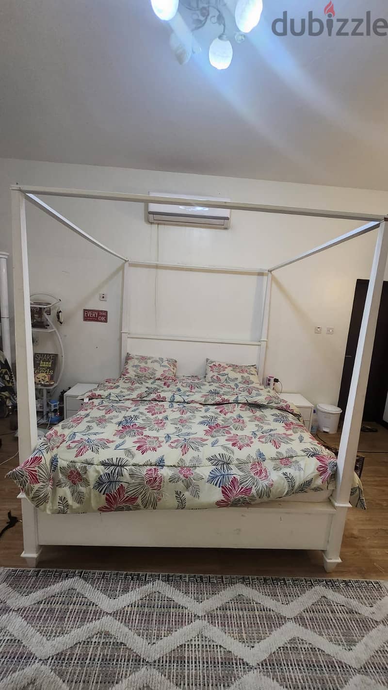 Double size bed 1