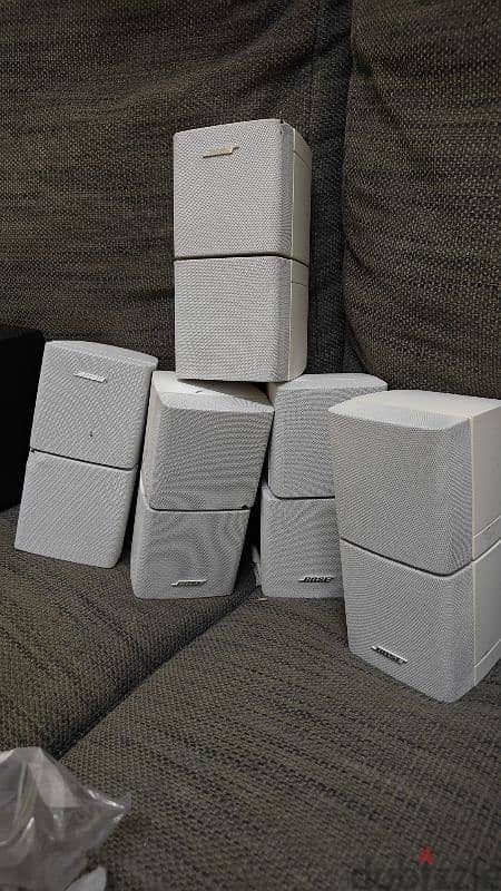 Bose double cube speakers with stands 0