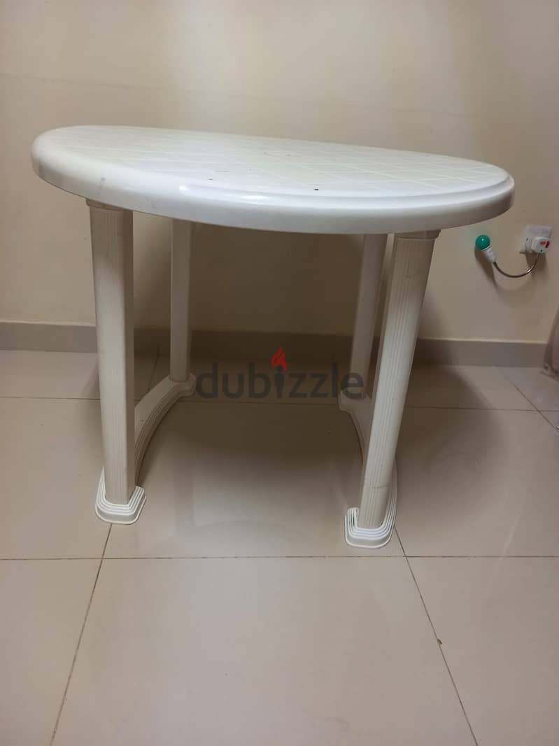 Used Sofa(3+1+1), Used Centre Table & Plastic Round Table for Sale You 10