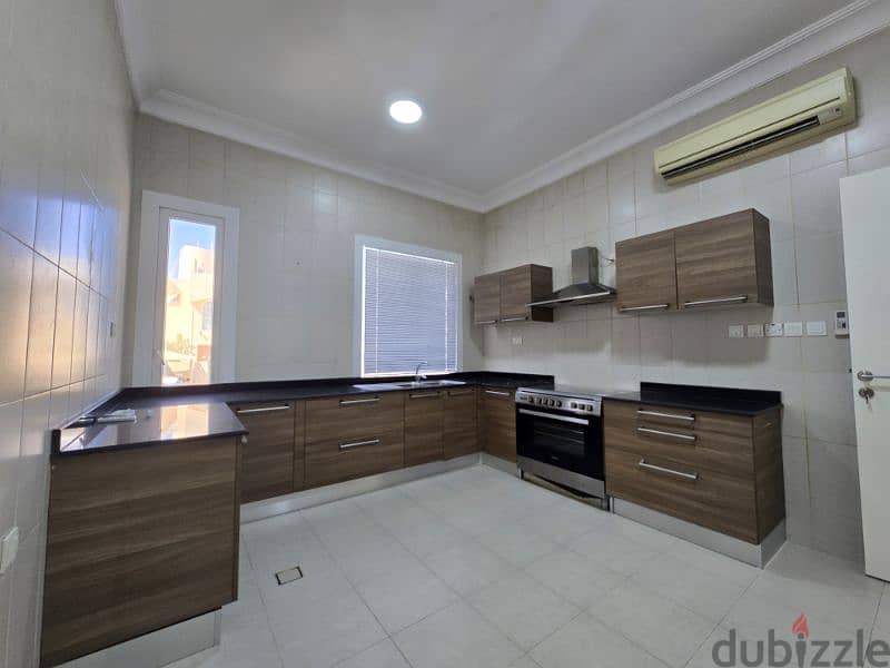 3+1 Villa  At Al Khuwair 4