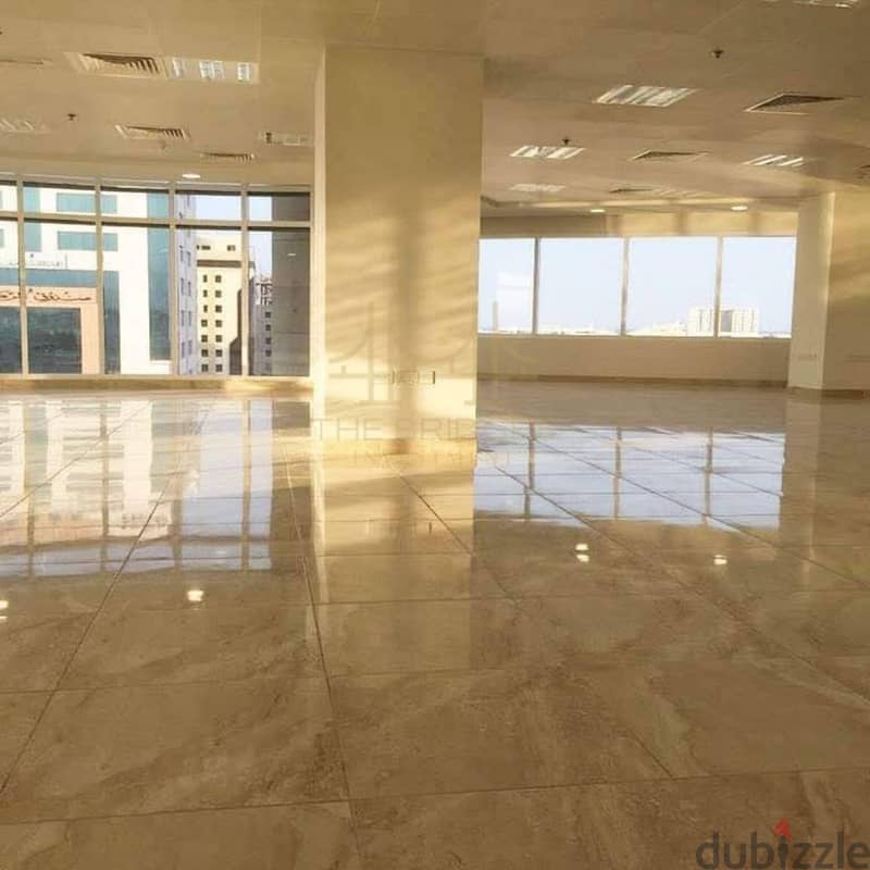 BEAUTIFUL OFFICE SPACE IN PRIME LOCATION FOR RENT 2