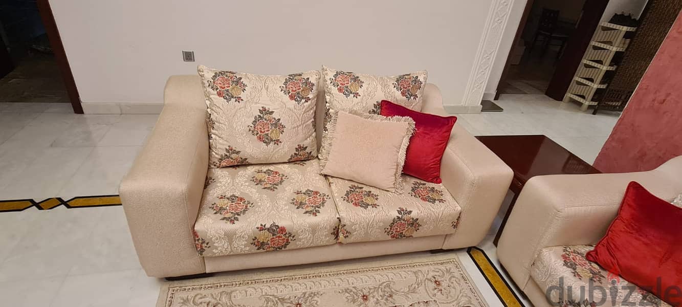 Sofa set 0