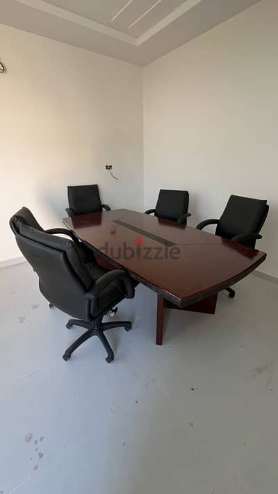 كراسي وطالولات مكاتب للبيع ‏Sale office Tables