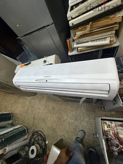 general split ac 2.5 ton urgent sale!!